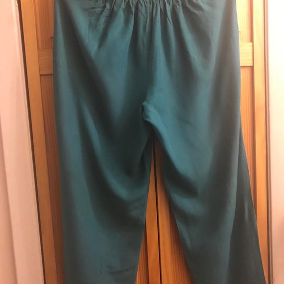 Woman's Teal colored pants set - Picture 6 of 6